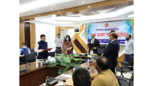 চাঁপাইনবাবগঞ্জ পৌরসভার মেয়র ও কাউন্সিলরদের শপথ গ্রহণ 