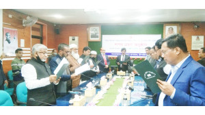 শপথ নিলেন গোমস্তাপুর উপজেলার ৮ ইউনিয়নের নবনির্বাচিত চেয়ারম্যানগণ