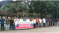 চাঁপাইনবাবগঞ্জ থেকে বন্ধ হওয়া ট্রেন চালুর দাবিতে জাসদ ছাত্রলীগের মানববন্ধন