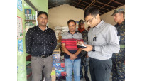 চাঁপাইনবাবগঞ্জ  সদররের  আতাহারে সার ব্যবসায়ীকে ২০ হাজার টাকা জরিমানা