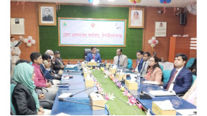 মেট্রোরেল উদ্বোধন : মিষ্টিমুখ করালো চাঁপাইনবাবগঞ্জ জেলা প্রশাসন