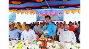 চাঁপাইনবাবগঞ্জে বঙ্গবন্ধু ও বঙ্গমাতা ফুটবল টুর্নামেন্টের উদ্বোধন   