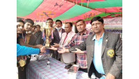 চাঁপাইনবাবগঞ্জে অনূর্ধ্ব ১৫ বালকদের হ্যান্ডবল প্রতিযোগিতার বিজয়ীদের মধ্যে পুরস্কার বিতরণ