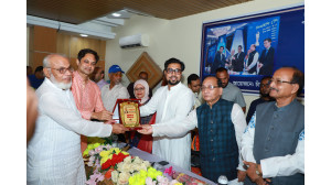 সিআইপি পদক পাওয়ায় মাহবুব আলমকে চাঁপাইনবাবগঞ্জে নাগরিক সংবর্ধনা