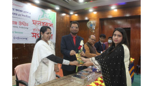  নবাবগঞ্জ সরকারি কলেজে কৃতি শিক্ষার্থীদের সংবর্ধনা