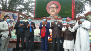 চাঁপাইনবাবগঞ্জ সদর উপজেলায় বঙ্গবন্ধুর ম্যুরাল এর উদ্বোধন 