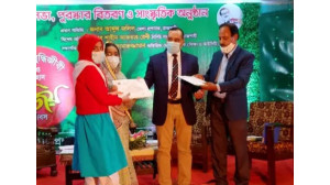 রাজশাহীতে মহান বিজয় উপলক্ষে রচনা প্রতিযোগিতায় প্রথম চাঁপাইনবাবগঞ্জের মরিয়ম বিনতে মাহবুব