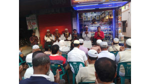 নয়াগোলা হাটে এফ.এন.এফ ফুডস শোরুমের  শুভ উদ্বোধন