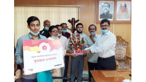 করোনা মোকাবিলায় সম্মুখসারির যোদ্ধাদের ধন্যবাদ ও কৃতজ্ঞতা জানালো বন্ধুসভার বন্ধুরা