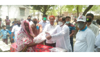সদর উপজেলার আলাতুলি, শাহজাহানপুর ও চরবাগডাঙ্গা ইউনিয়নে এরফান গ্রুপের খাদ্য সামগ্রী বিতরণ 