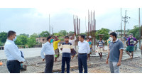 চাঁপাইনবাবগঞ্জ সদর উপজেলা মডেল মসজিদের ছাদ ঢালাই কাজের উদ্বোধন