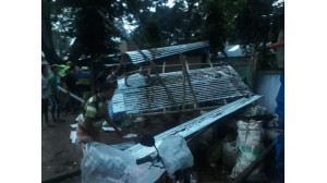 গোবরাতলা ইউনিয়নের মহিপুর বাজারে ভ্রাম্যমান আদালতের জরিমানা ও উচ্ছেদ অভিযান