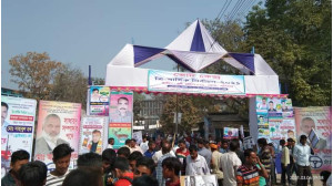 চাঁপাইনবাবগঞ্জে উৎসবমুখর পরিবেশে অনুষ্ঠিত হচ্ছে শ্রমিক ইউনিয়নের ভোট