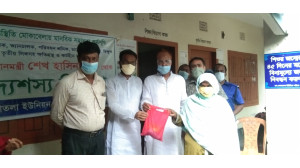 গোবরাতলা ইউনিয়নে সাবান,মাস্ক,হ্যান্ড স্যানিটাইজার বিতরন
