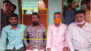 রহনপুর রেলস্টেশনে ঘুরে বেড়ান মানসিক প্রতিবন্ধীর পরিচয় মিলেছে