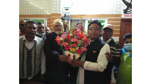 শিবগঞ্জ পৌরসভার নবনির্বাচিত মেয়রকে চেয়ারম্যান প্রার্থী মতিউর রহমান মতির শুভেচ্ছা