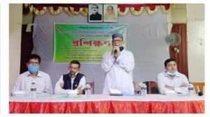 গোমস্তাপুরে বাল্যবিবাহ, যৌতুক ও নারী নির্যাতন প্রতিরোধে প্রশিক্ষণ