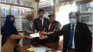 চাঁপাইনবাবগঞ্জে মাদারল্যাণ্ড চ্যারিটেবল ফাউণ্ডেশনের শিক্ষা বৃত্তি প্রদান 