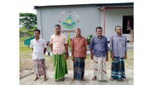 নাচোলে বিপুল পরিমান ভারতীয় বিড়িসহ ৫ জন শীর্ষ চোরাকারবারী গ্রেপ্তার