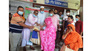 করোনাকালীন সময়ে পৌর এলাকার ৩ হাজার পরিবারের মাঝে সরকারী চাল বিতরণ