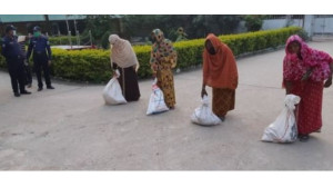 ৯শ পরিবারকে খাদ্য সহায়তা চাঁপাইনবাবগঞ্জ  সদর থানা পুলিশের