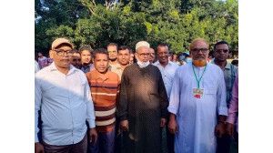 ধাইনগর গোসাইবাড়িতে ফুটবল টুর্ণামেন্টের উদ্বোধন করলেন চেয়ারম্যান পদপ্রার্থী মতিউর রহমান মতি