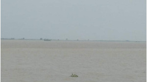 চাঁপাইনবাবগঞ্জে পদ্মা ও মহানন্দায় বাড়ছে পানি